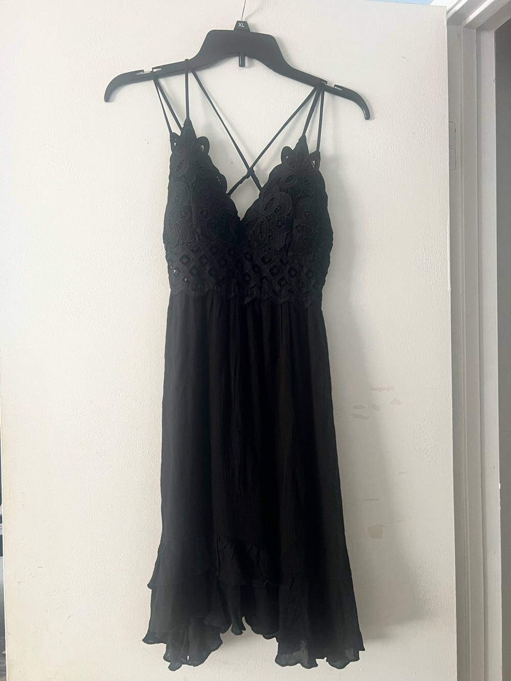 Black Lace & Chiffon Strappy Nightdress
